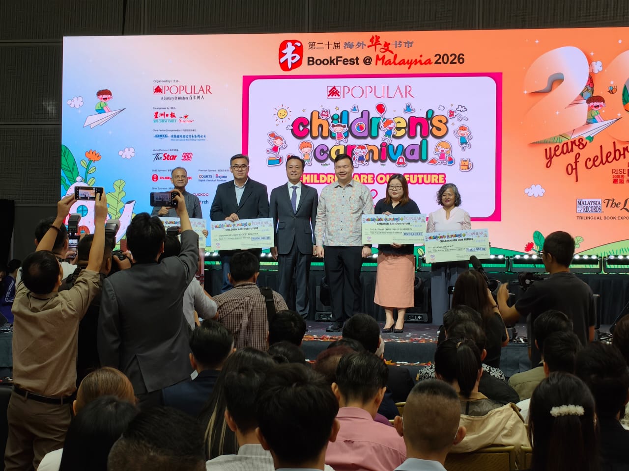 POPULAR Book Contributes RM30,000 to Support Budimas Children’s Programmes